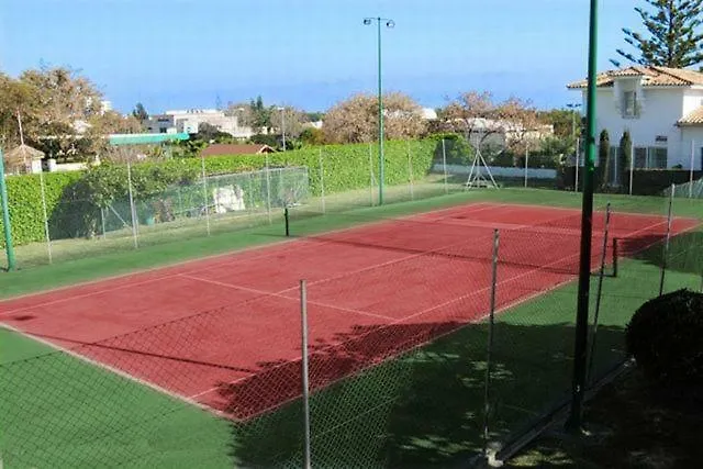 マルベーリャPenthouse A6 Parque La Carolina/Carolina Parkアパートメント 0*, マルベーリャ
